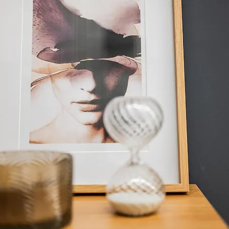 Emilia Academy Apartamento *